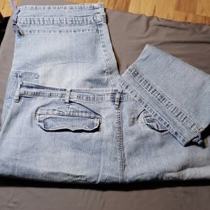 PLUS Cato cargo style capris